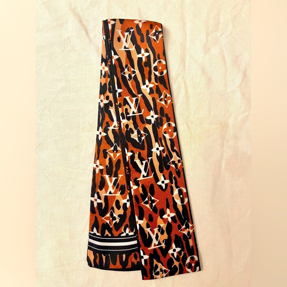Chic Monogram Brown Twilly Bandeau Scarf - Picture 2 of 6